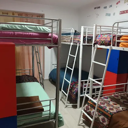 Lisbon Hostel Terminal 4-3